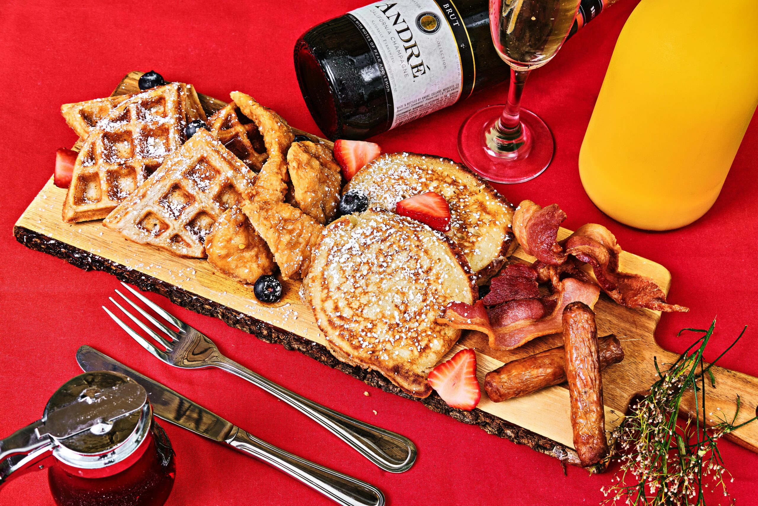 Sunday Brunch Buffet – March 8