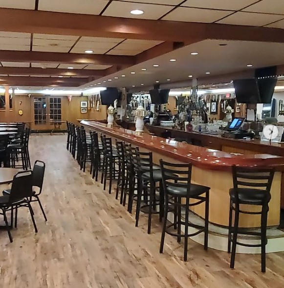 VE Club Ratskeller Member Bar